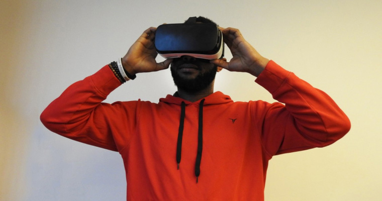 Game Changing Virtual Reality Console Hits the Market man with vr