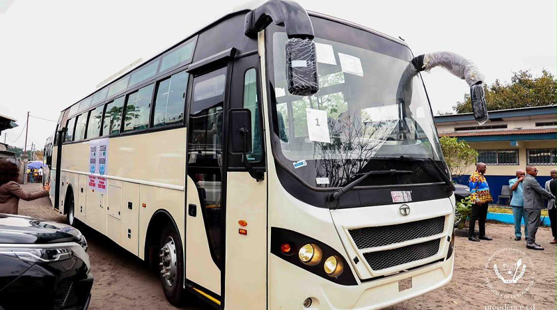 Collège Bonsomi : deux bus scolaires et des travaux routiers lancés après la visite présidentielle